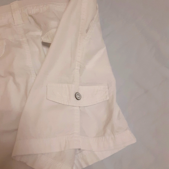 Womens cargo shorts. - Picture 9 of 9